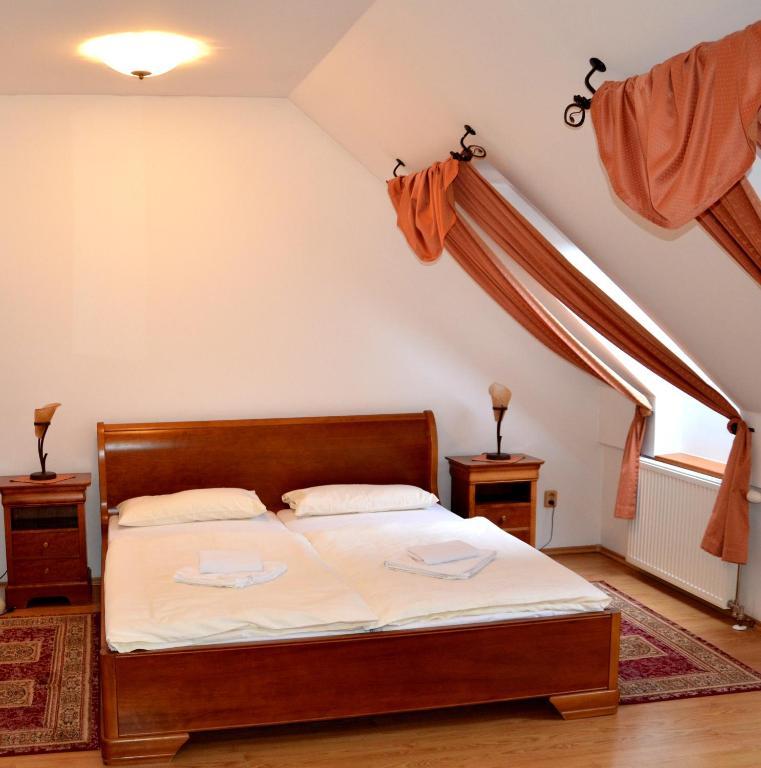 Penzion Scarlet Trencin Room photo