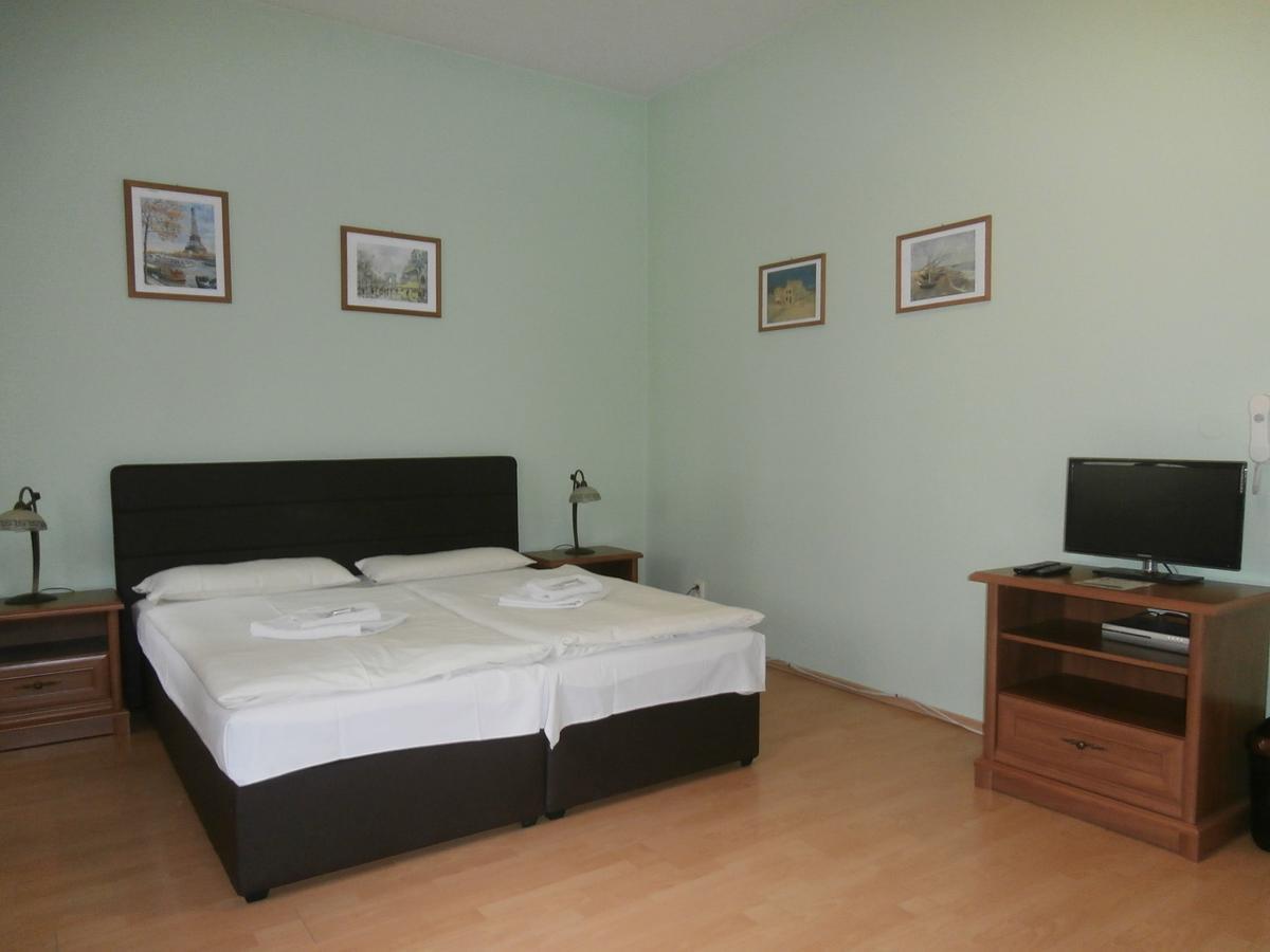 Penzion Scarlet Trencin Exterior photo