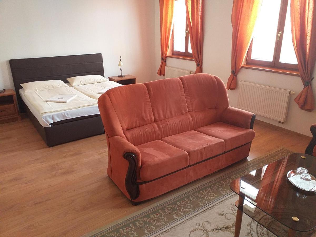 Penzion Scarlet Trencin Exterior photo